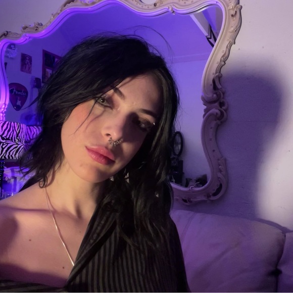 Meet your Posher, Onyx - Picture 1 of 4